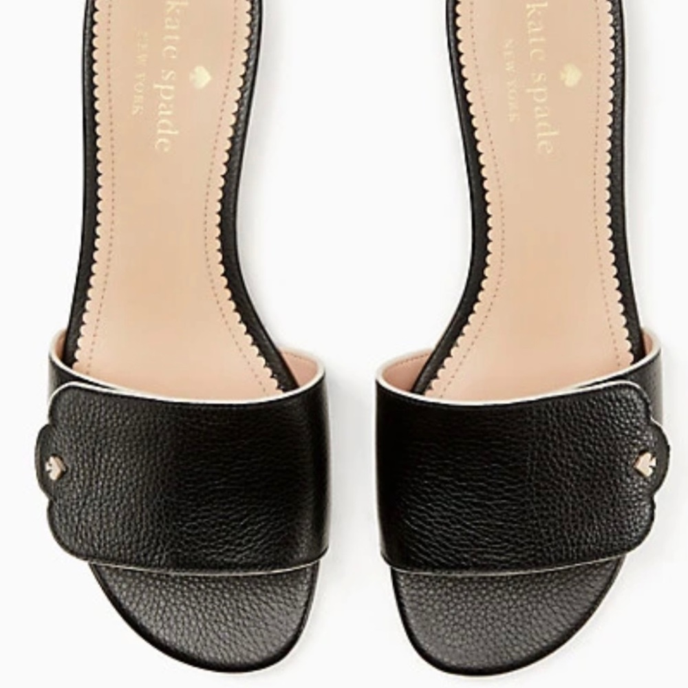pebbled leather
100% leather
synthetic leather lining
style k6853